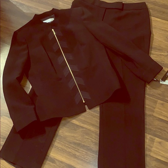Tahari Jackets & Blazers - Black and gold Tahari suit